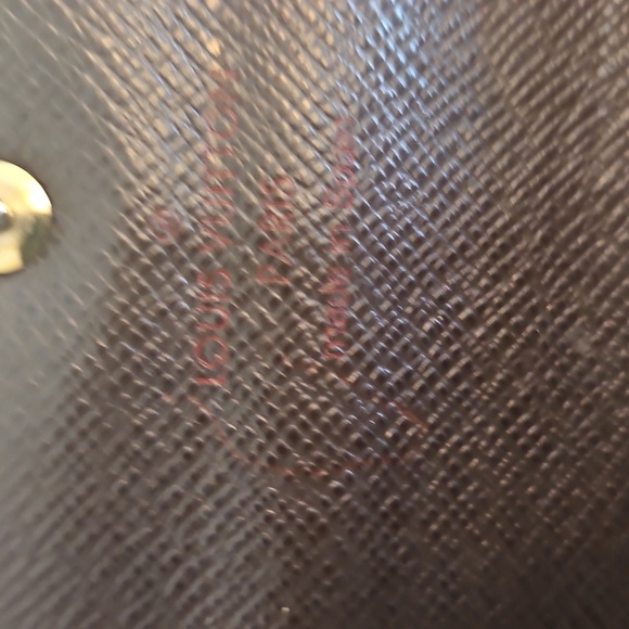 Louis Vuitton Damier Sarah Long Wallet - Picture 9 of 17